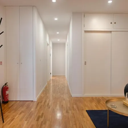 Invicta Premium - 4br Downtown With Ac Apartman