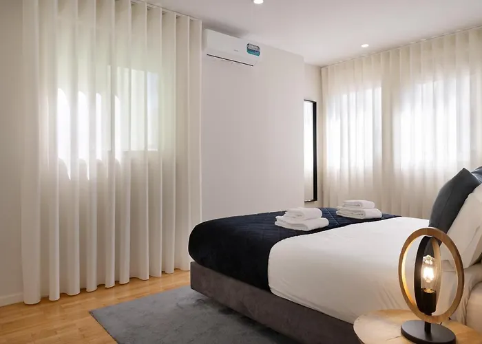 Apartment Invicta Premium - 4br Downtown With Ac Porto