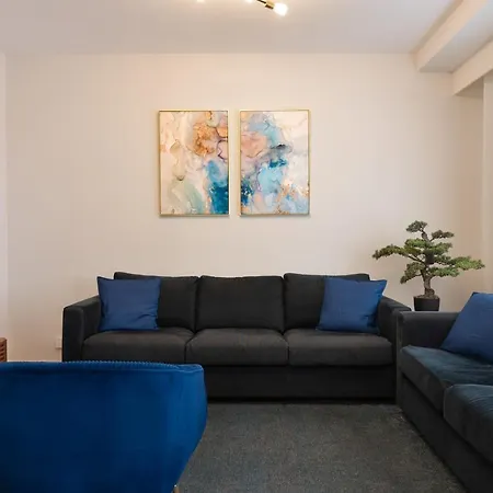 דירה Invicta Premium - 4br Downtown With Ac