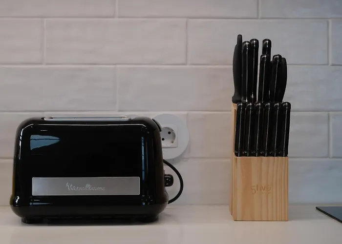 Invicta Premium - 4br Downtown With Ac Apartman